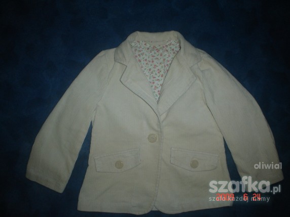 kremowy żakiecik dla małej damy