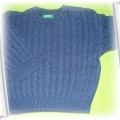 firmowy sweter