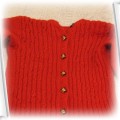 Śliczny czerwony sweterek dla 3 latki
