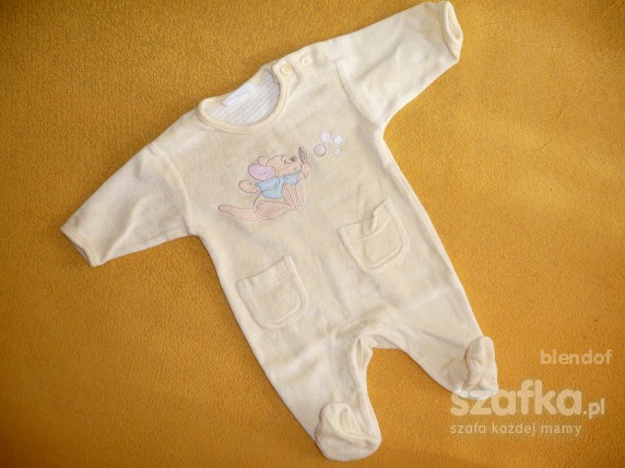 Żółte śpioszki z kangurkiem Disney