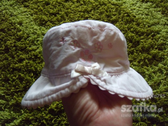 Kapelusik MINI MODE od 0 do 3 miesięcy obwód 42 cm