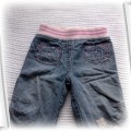 Sliczne jeansy z kotkiem firmy NEXT 3 do 6 mc
