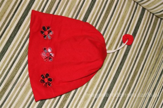 czerwona czapka