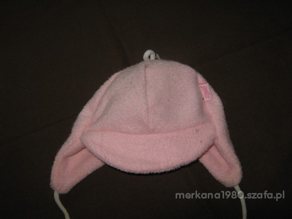różowa czapeczka z daszkiem