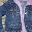 Kurtka jeansowa z fioletowym kapturem