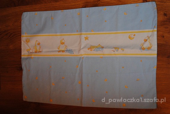 Pościel do dziecięcego łóżeczka w kaczuszki