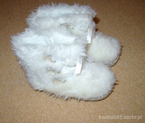 FUTRZANE KOZACZKI NOWE 18 19