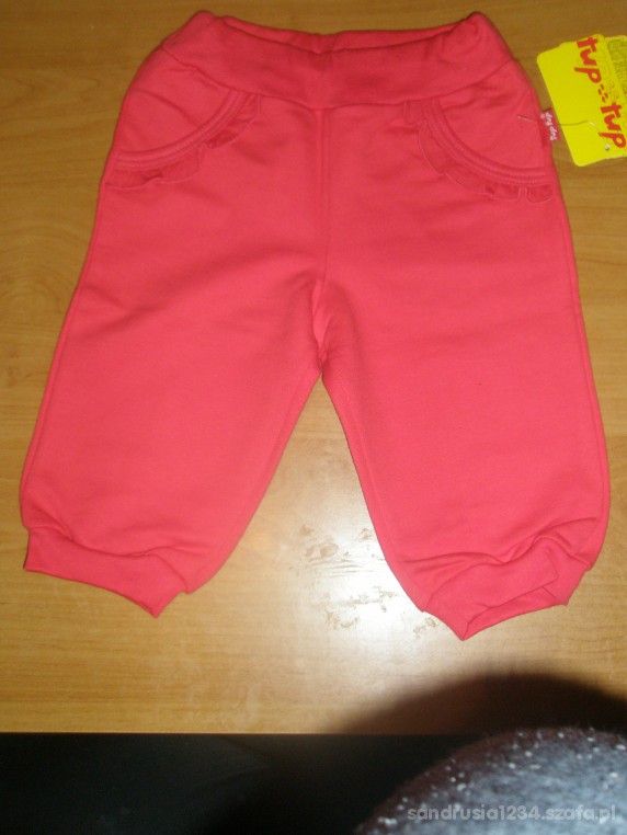 Nowe spodnie dresowe r 68