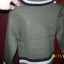 oliwkowo kremowy sweterek w paski