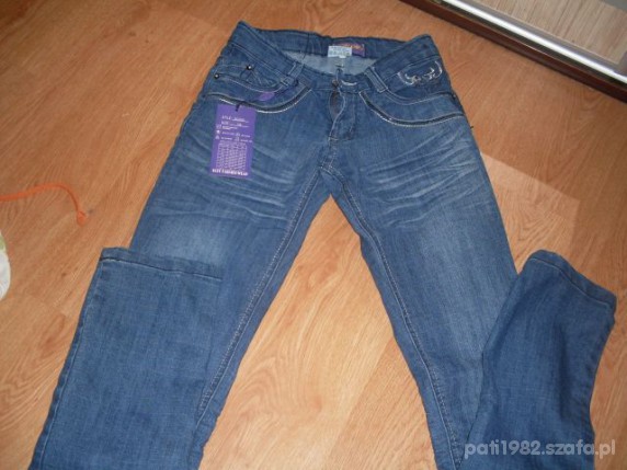 śliczne spodnie jeans na 158164