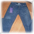 śliczne spodnie jeans na 158164