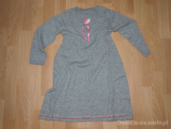 Śliczna sukienusia 5 10 15 rozmiar 110