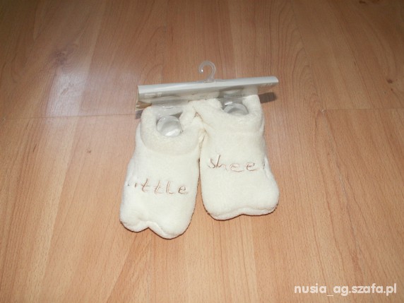 NOWE Przyjemne KAPCE MISIOWE STOPY