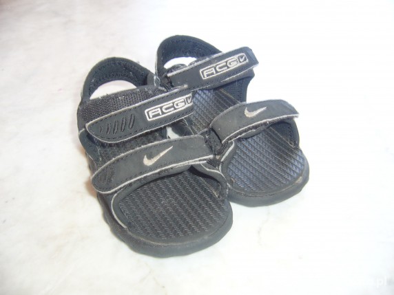 Sandalki nike