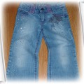 Fajne jeansowe spodenki dla dziewczyneczki 110 116