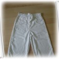 Białe spodnie na lato 122cm
