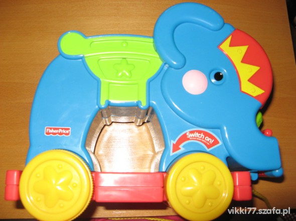 Muzyczny słonik Fisher Price z 4 klockami