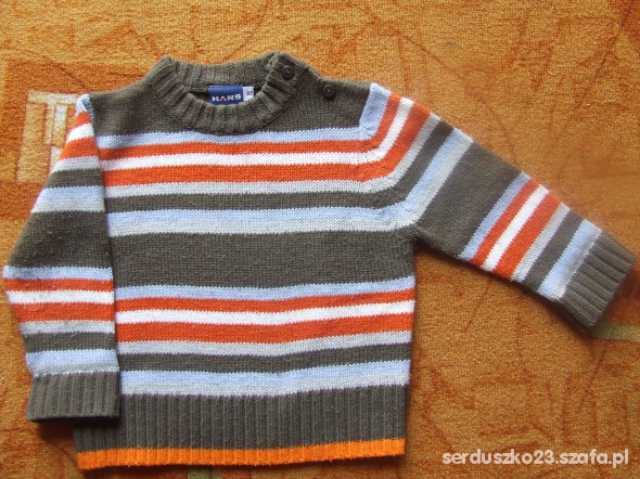 Ciepły sweterk w paseczki 86