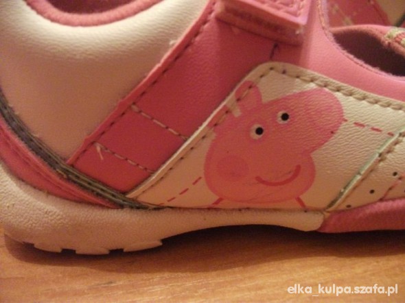 PEPPA pantofelki UK6