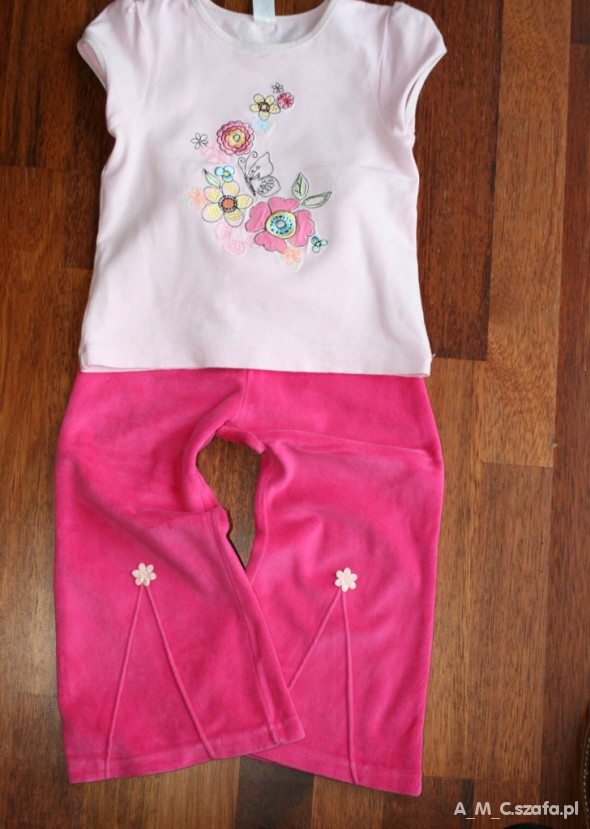 różowe welurowe spodnie