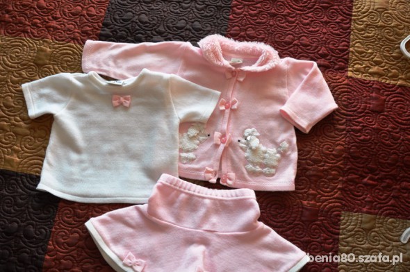 różowy komplecik bluzeczka spódniczka i sweterek