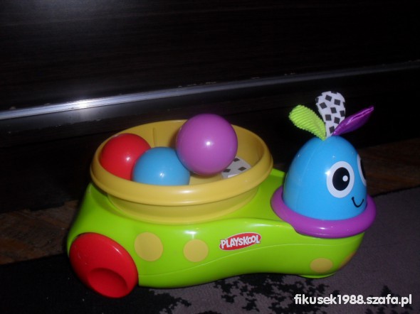 playskool fontanna z pilek gra i jezdzi