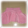 różowa asymetryczna spódniczka