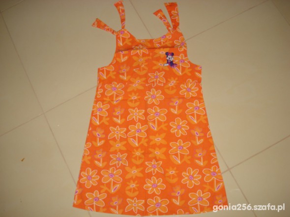 pomarańczowa sukienka