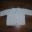 Biały sweterek na guziczki 56 62cm 03 miesiace