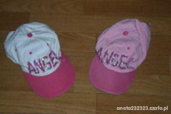 2 czapeczki dla dziewczynki