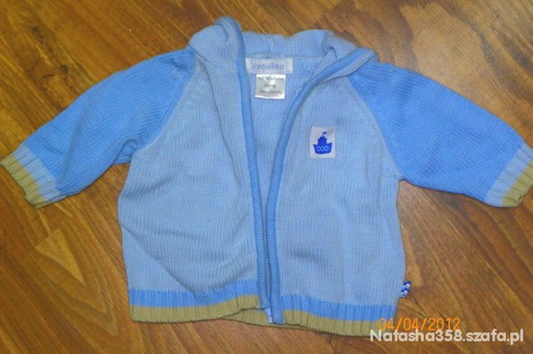 Błękitny sweterek GRATIS czapeczka