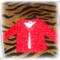 czerwony milutki sweterek