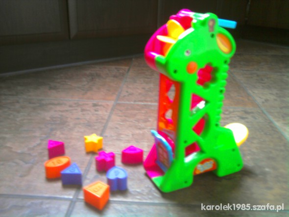 Edukacyjna żyrafa dopasowywanie kształtów