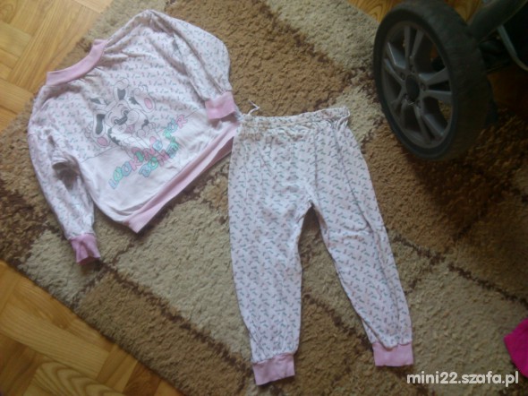 Piżamka z pieskiem na 92