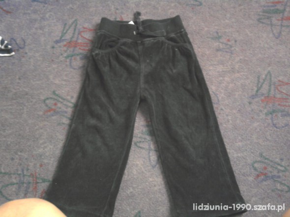 czarne dresy spodnie