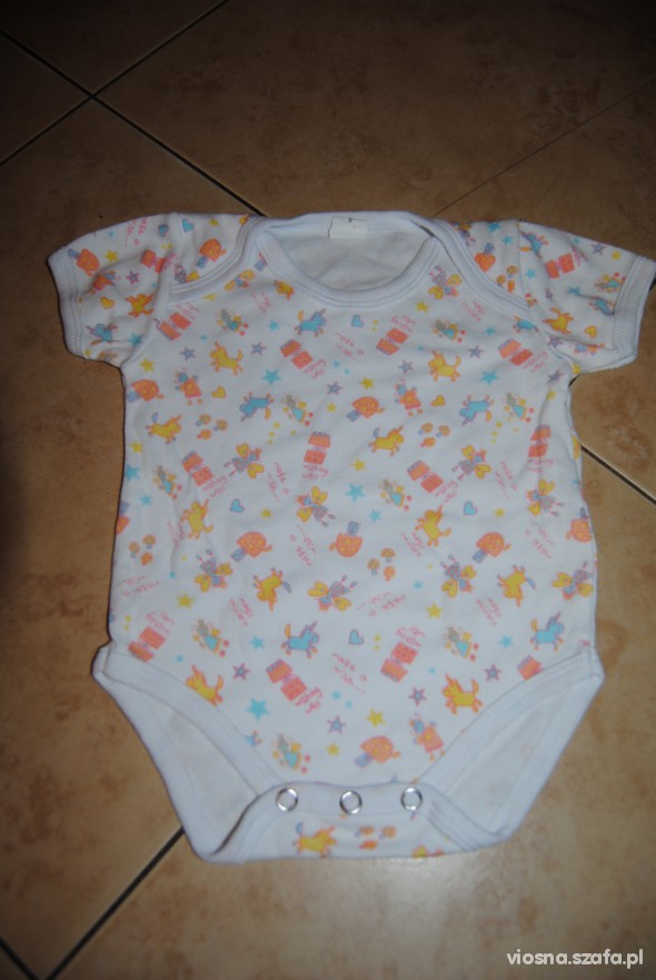 body z krótkim rękawkiem 62