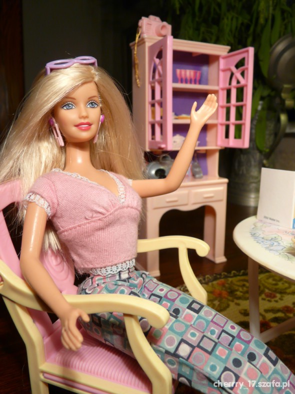 Barbie jadalnia
