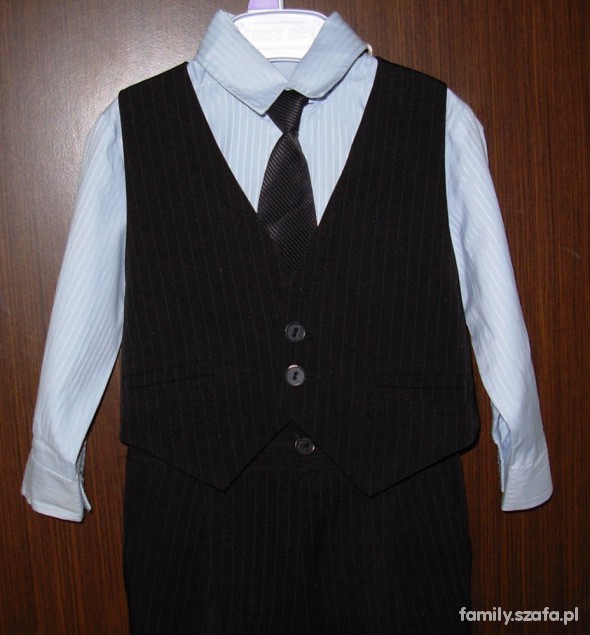 garnitur czarny koszula