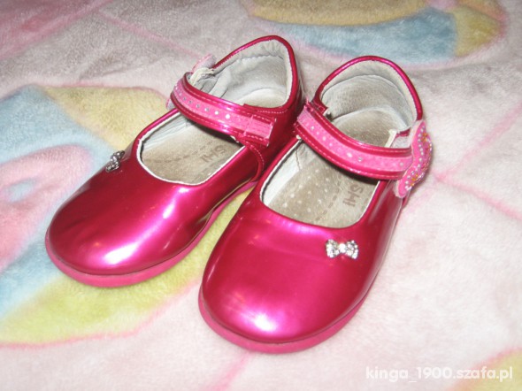 Pantofelki dla dziewczynki 25