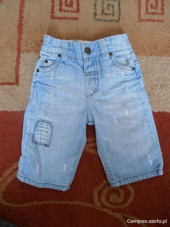 Modne spodnie jeansowe
