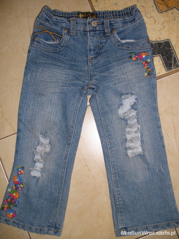 Dziurawe jeansy z USA 3T 92 98