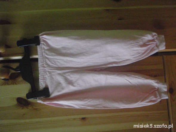 rózowe spodnie