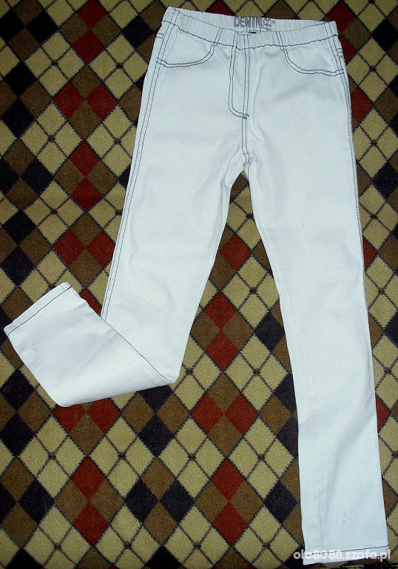 Białe Jeansowe Rurki