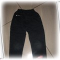 spodnie czarne jeansowe 4 lata