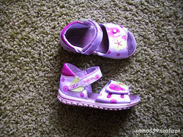 sandałki JAK ZA DARMO