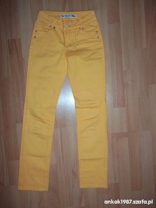 Żółte jeansy rurki