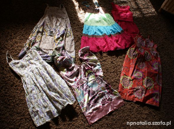 letnia paczka dziewczęcych sukienek