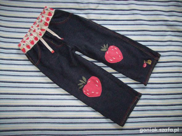 Joggersy NEXT dresowe 92 truskawki