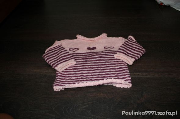 śliczny różowy sweterek