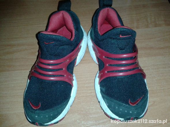 Adidaski Nike